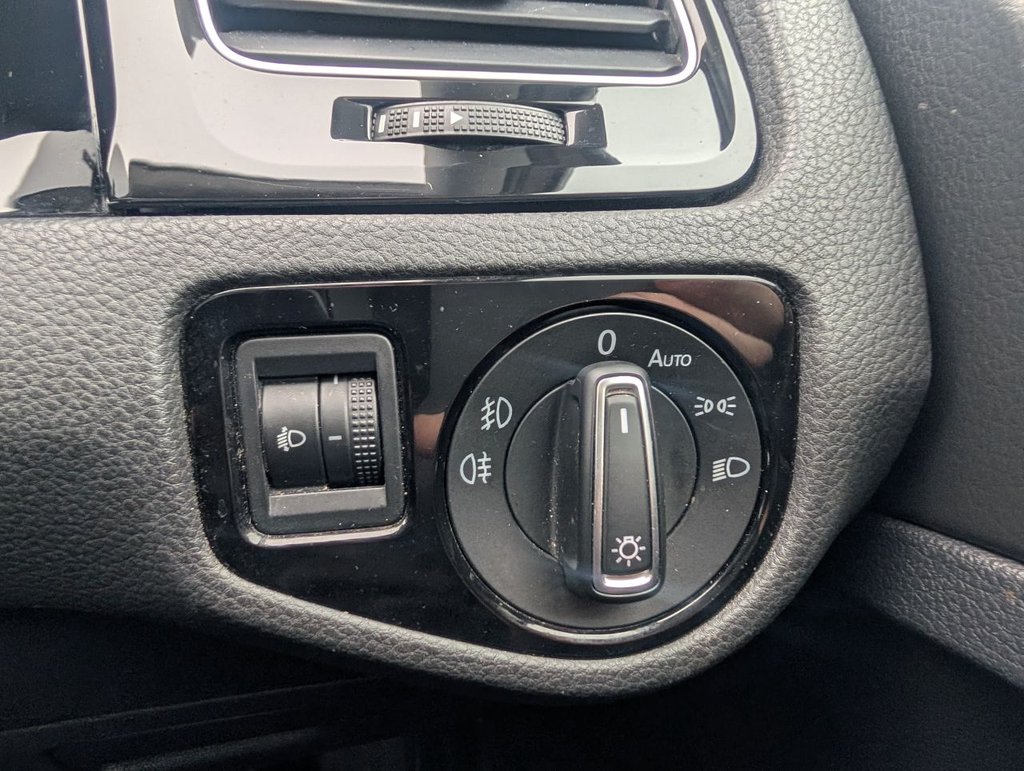 Used Volkswagen Golf 2016 for sale - 77188042: Photo 16