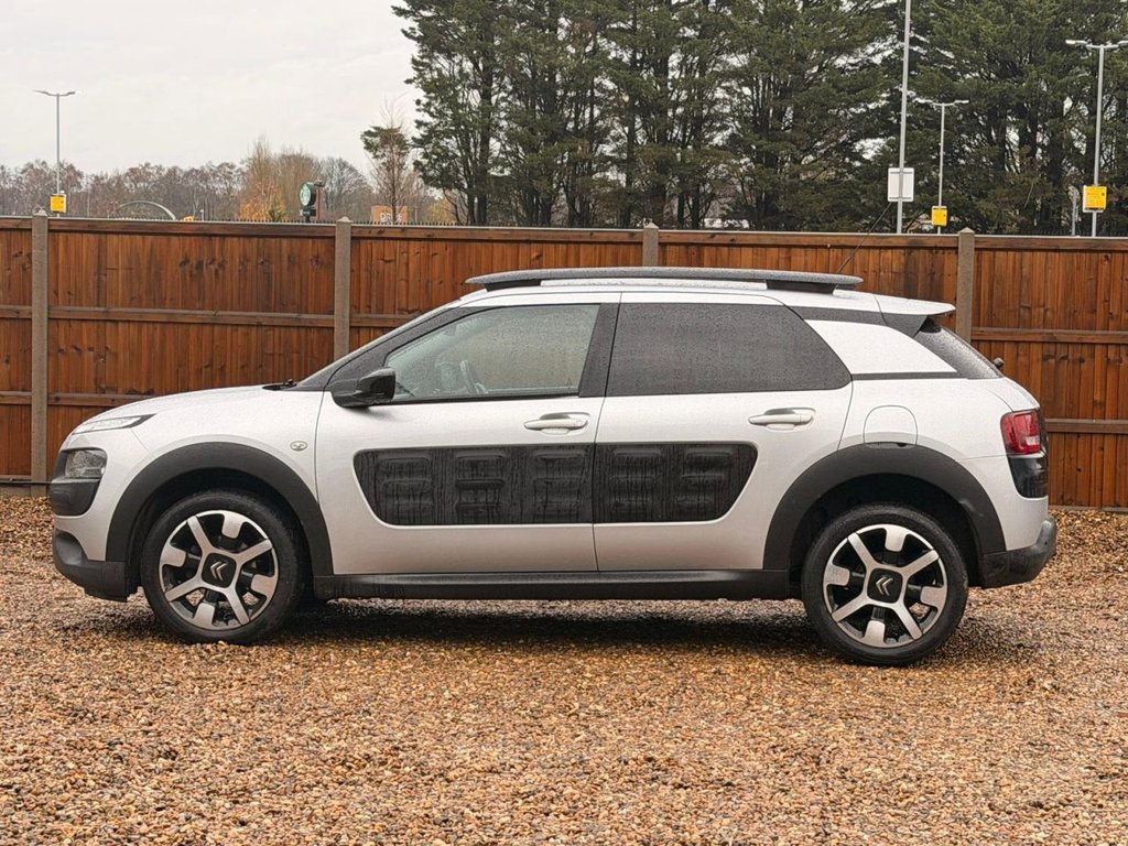 Used Citroen C4 Cactus 2017 for sale - 76883224: Photo 2