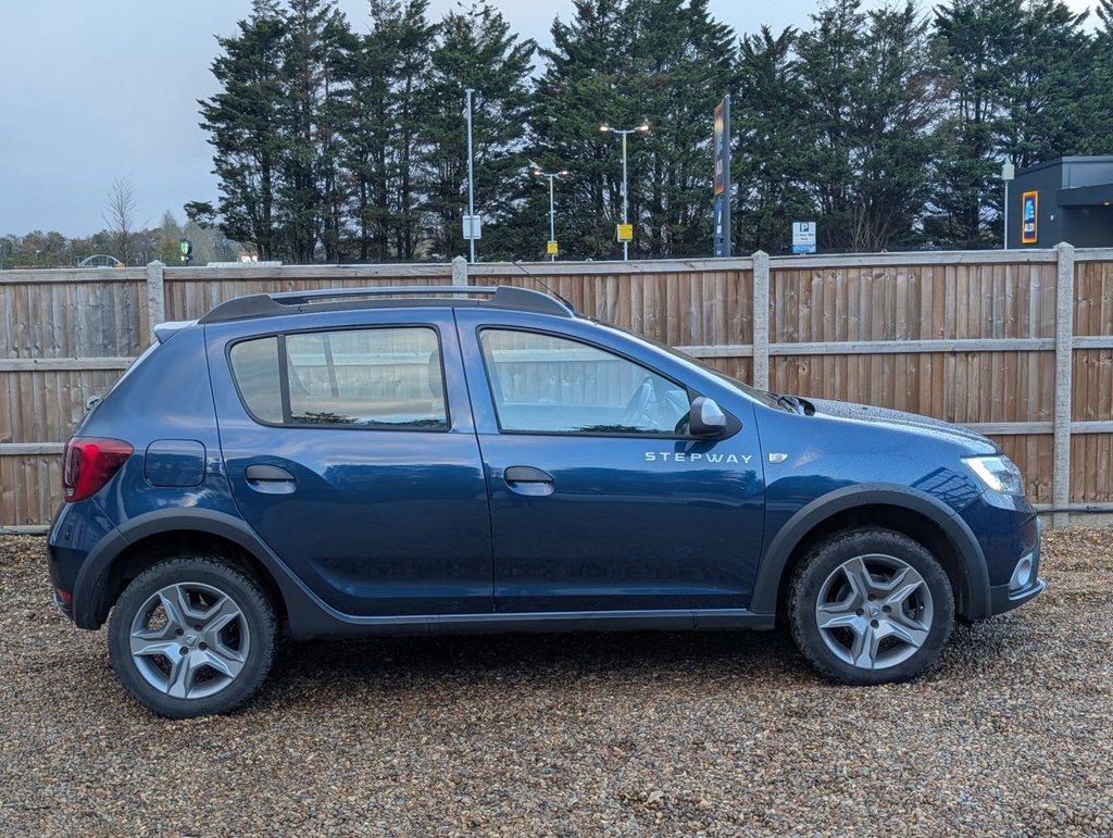 Used Dacia Sandero Stepway 2019 for sale - 76631775: Photo 6