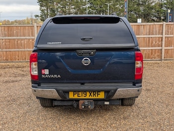 Used Nissan Navara 2019 for sale - 76642143: Photo