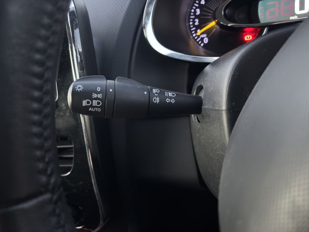 Used Renault Clio 2013 for sale - 77056284: Photo 14