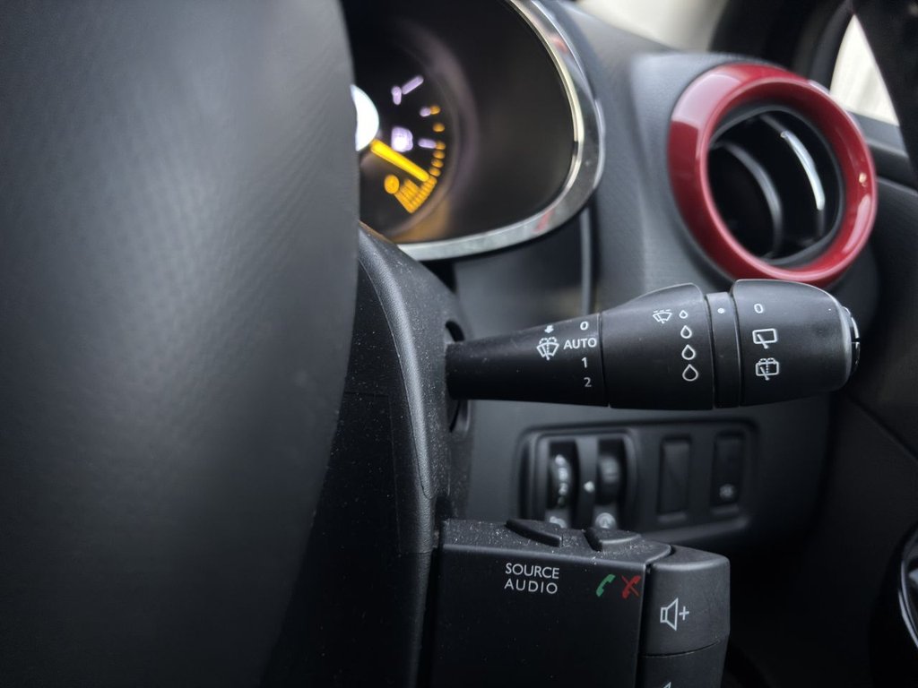 Used Renault Clio 2013 for sale - 77056284: Photo 15