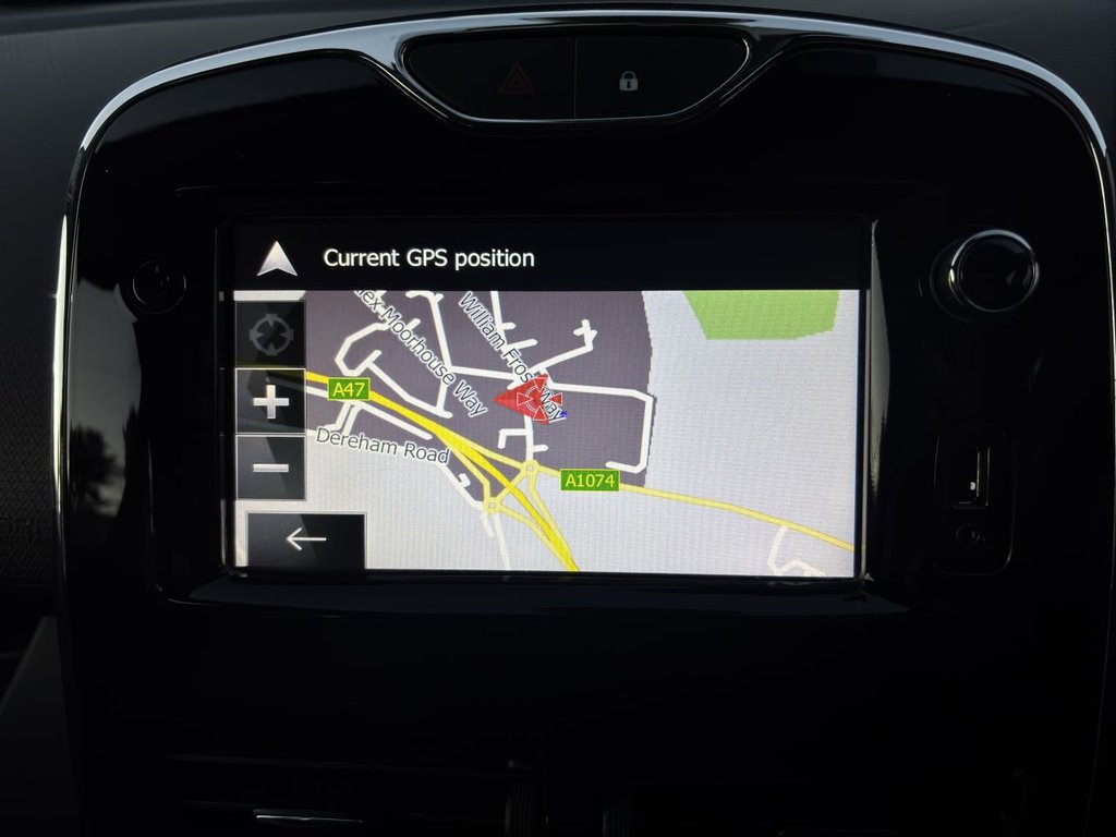 Used Renault Clio 2013 for sale - 77056284: Photo 17