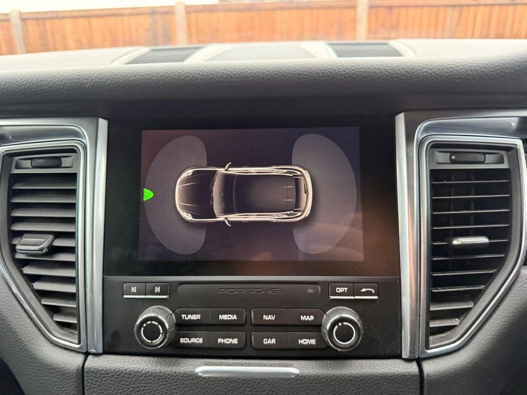 Used Porsche Macan 2016 for sale - 76768105: Photo 22