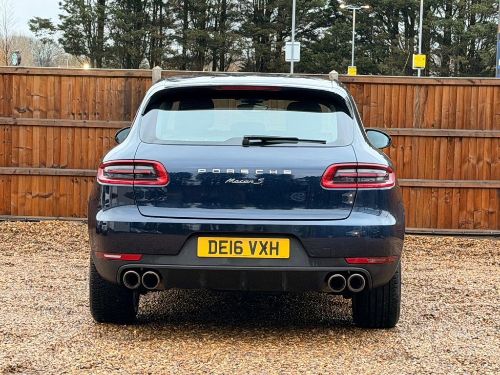 Used Porsche Macan 2016 for sale - 76768105: Photo 4