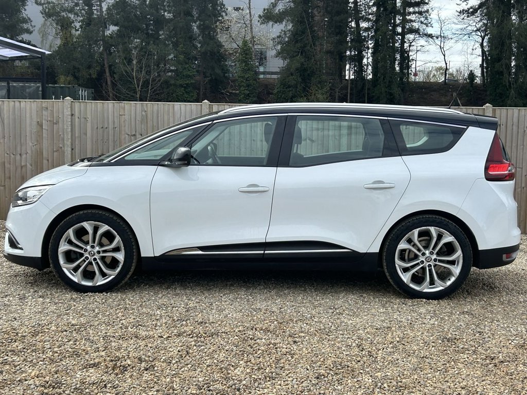 Used Renault Grand Scenic 2019 for sale - 78134534: Photo 2