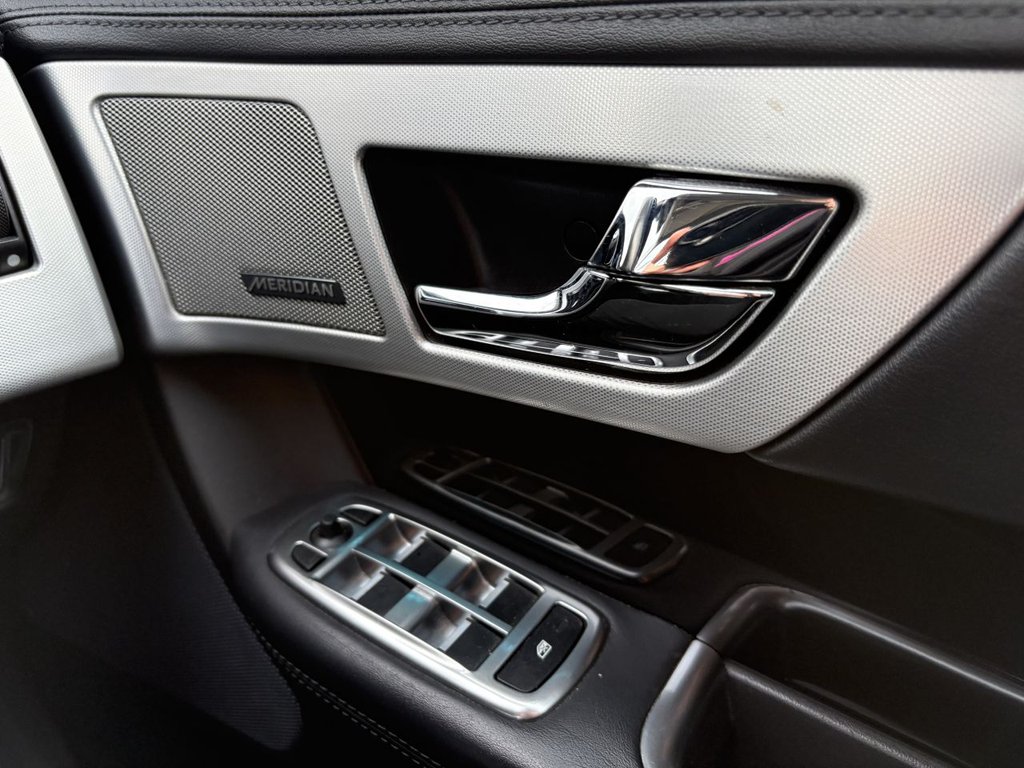 Used Jaguar XF 2013 for sale - 76345243: Photo 12