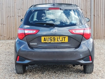 Used Toyota Yaris 2019 for sale - 75896926: Photo
