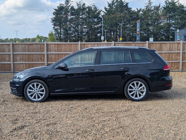 Used Volkswagen Golf 2019 for sale - 76250203: Photo 2