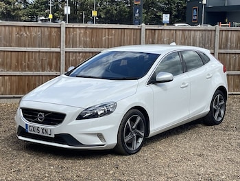 2015 (15) - 2.0 T2 R-Design Nav Hatchback 5dr Petrol Manual Euro 6 (s/s) (122 ps)