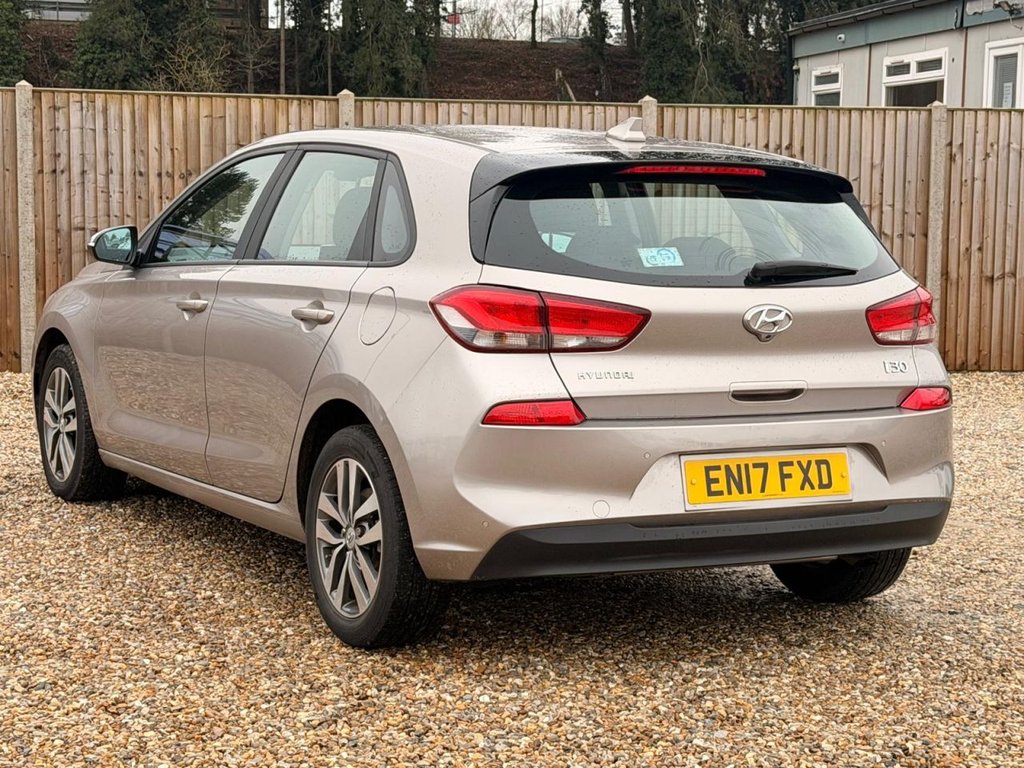 Used Hyundai i30 2017 for sale - 77165885: Photo 3