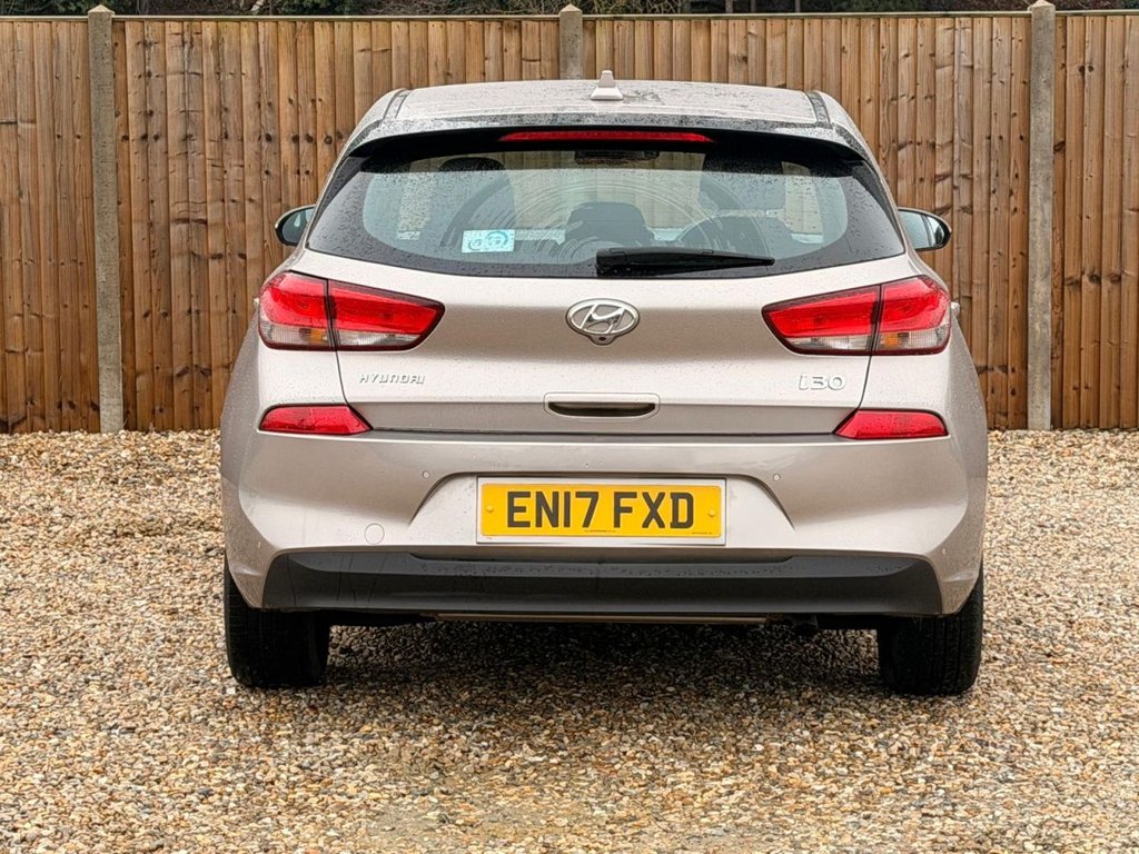 Used Hyundai i30 2017 for sale - 77165885: Photo 4