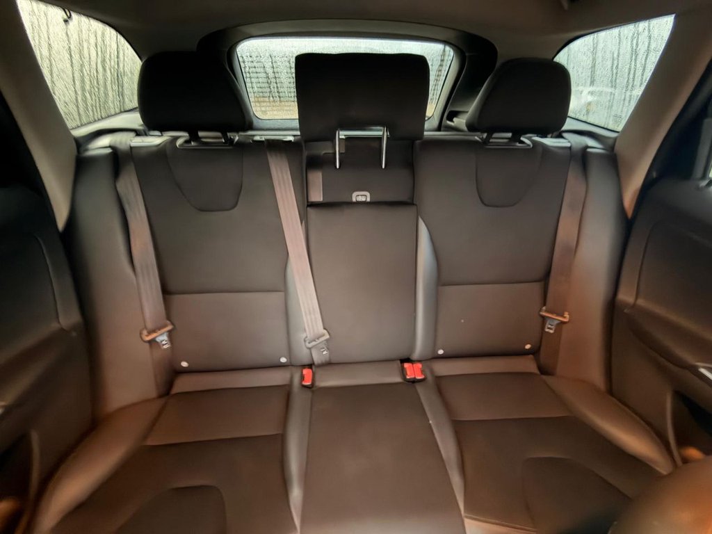 Used Volvo XC60 2015 for sale - 76792344: Photo 10