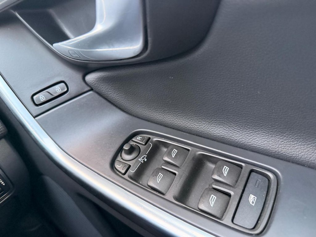 Used Volvo XC60 2015 for sale - 76792344: Photo 12