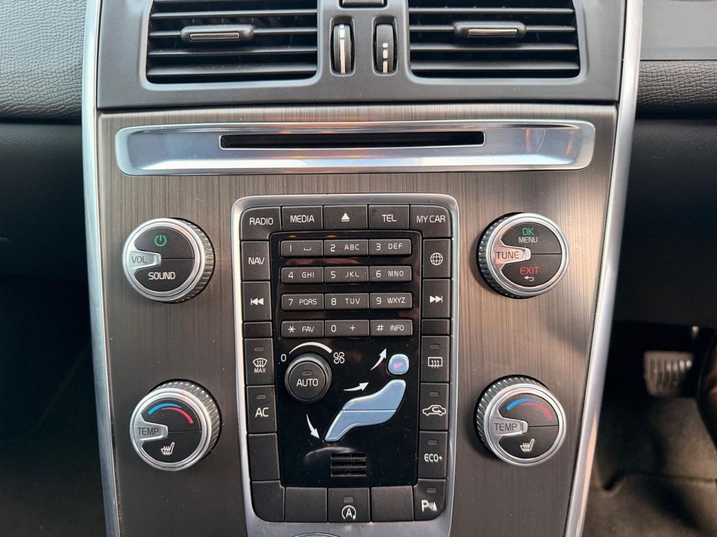 Used Volvo XC60 2015 for sale - 76792344: Photo 22