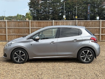 Used Peugeot 208 2019 for sale - 75359444: Photo