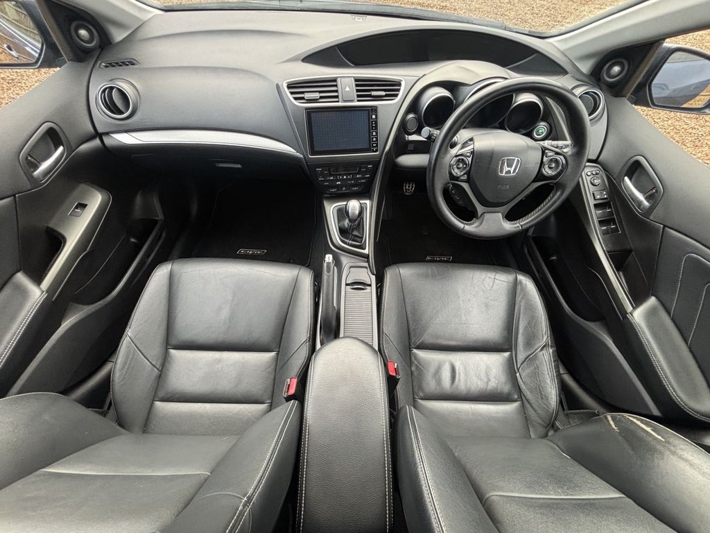 Used Honda Civic 2015 for sale - 76923213: Photo 10