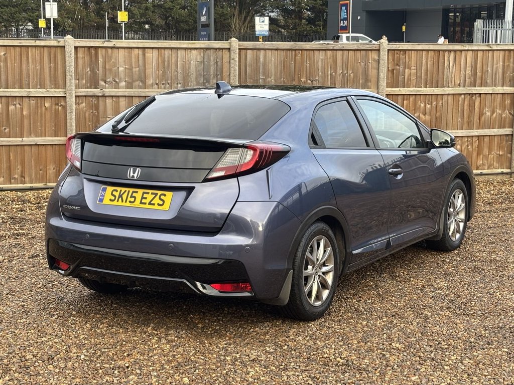 Used Honda Civic 2015 for sale - 76923213: Photo 5