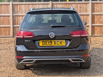 Used Volkswagen Golf 2019 for sale - 77369311: Photo