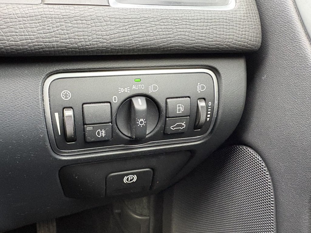 Used Volvo XC60 2015 for sale - 76546990: Photo 14