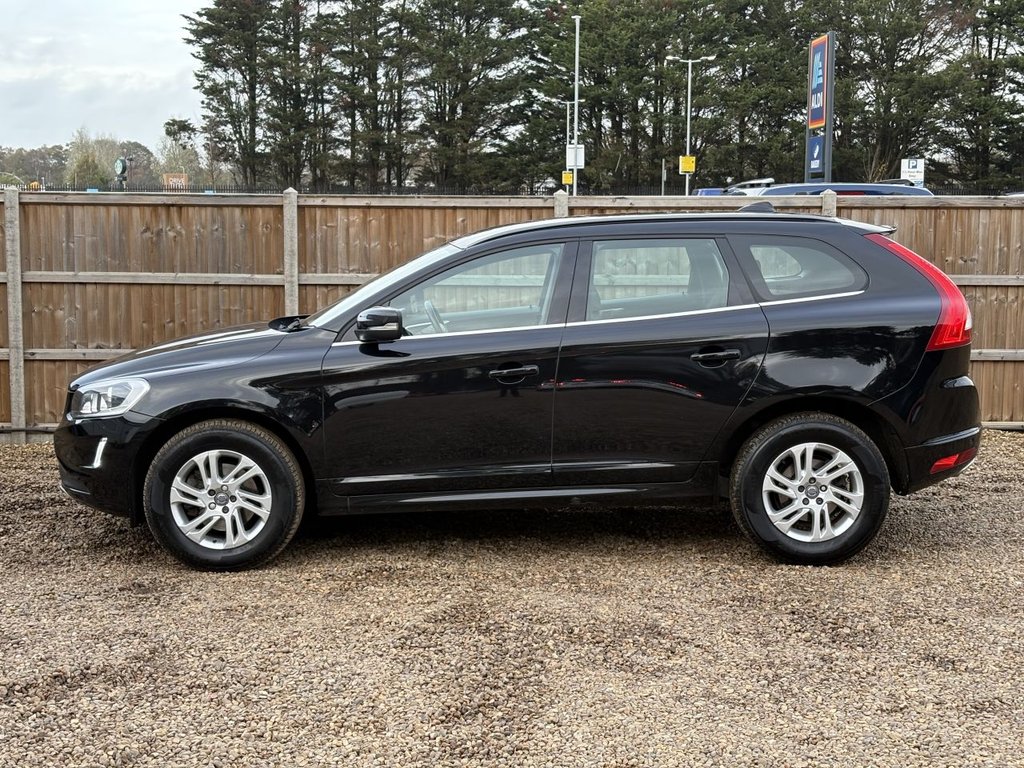 Used Volvo XC60 2015 for sale - 76546990: Photo 2