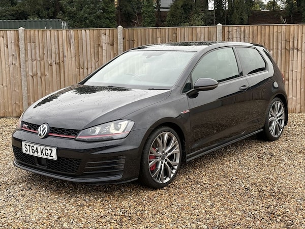 Used Volkswagen Golf 2014 for sale - 76098125: Photo 1