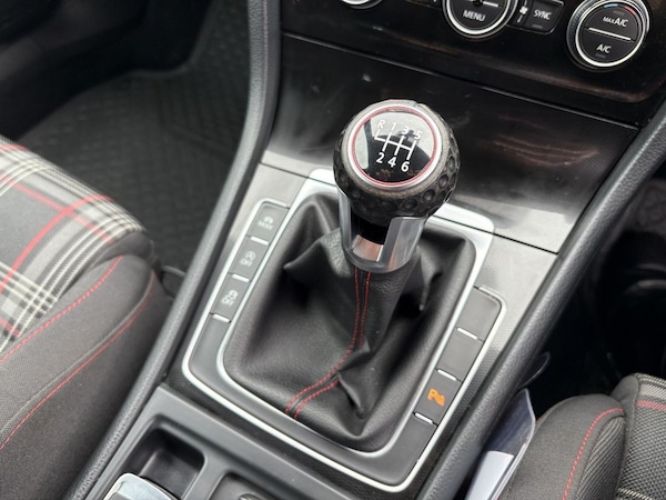 Used Volkswagen Golf 2014 for sale - 76098125: Photo 22