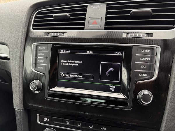Used Volkswagen Golf 2014 for sale - 76098125: Photo 25