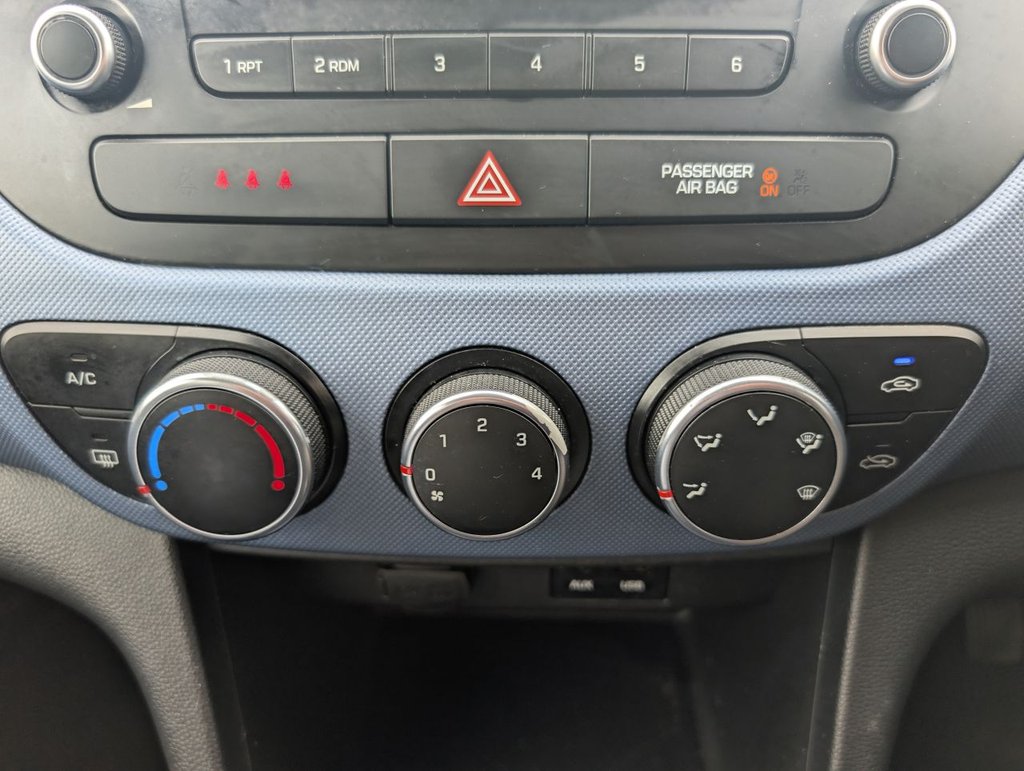 Used Hyundai i10 2015 for sale - 76375915: Photo 14
