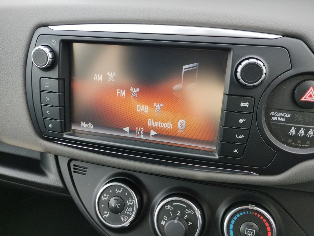 Used Toyota Yaris 2016 for sale - 77139508: Photo 12