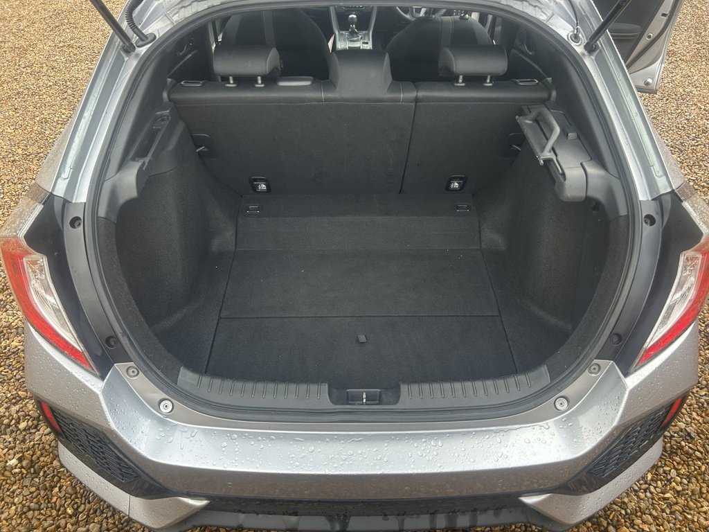 Used Honda Civic 2019 for sale - 76631832: Photo 11