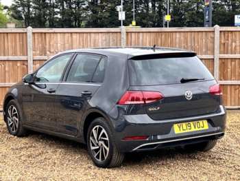 Used Volkswagen Golf 2019 for sale - 74773743: Photo