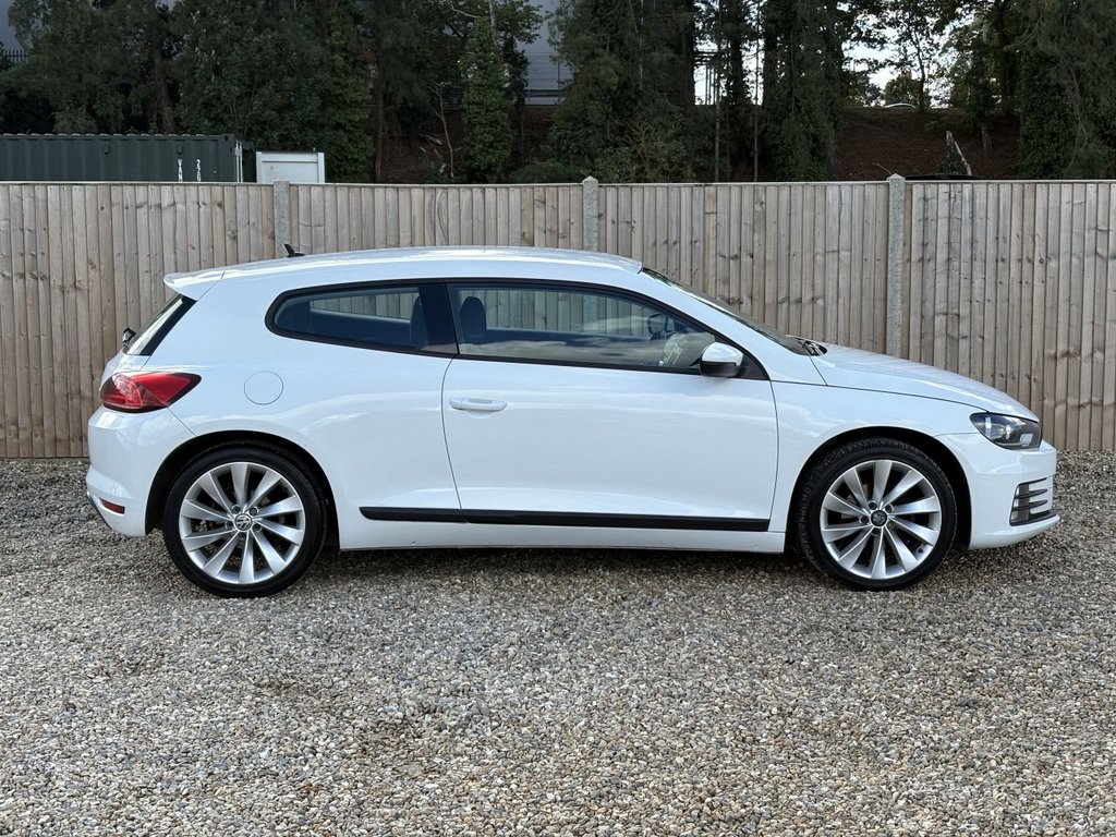 Used Volkswagen Scirocco 2015 for sale - 76039520: Photo 6