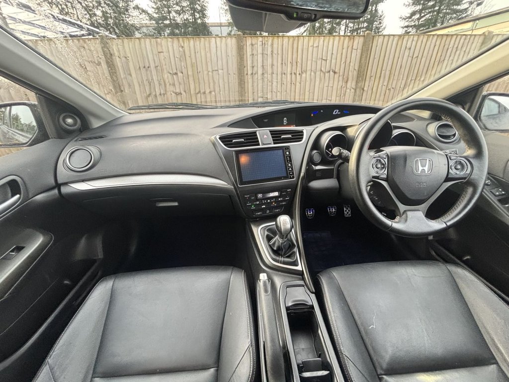 Used Honda Civic 2016 for sale - 77692900: Photo 11