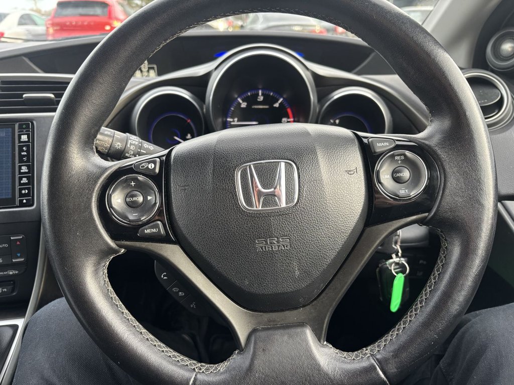 Used Honda Civic 2016 for sale - 77692900: Photo 15