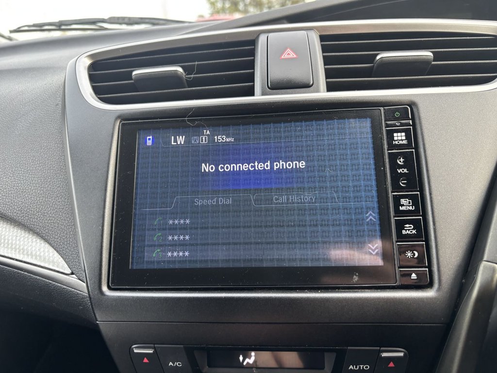 Used Honda Civic 2016 for sale - 77692900: Photo 23