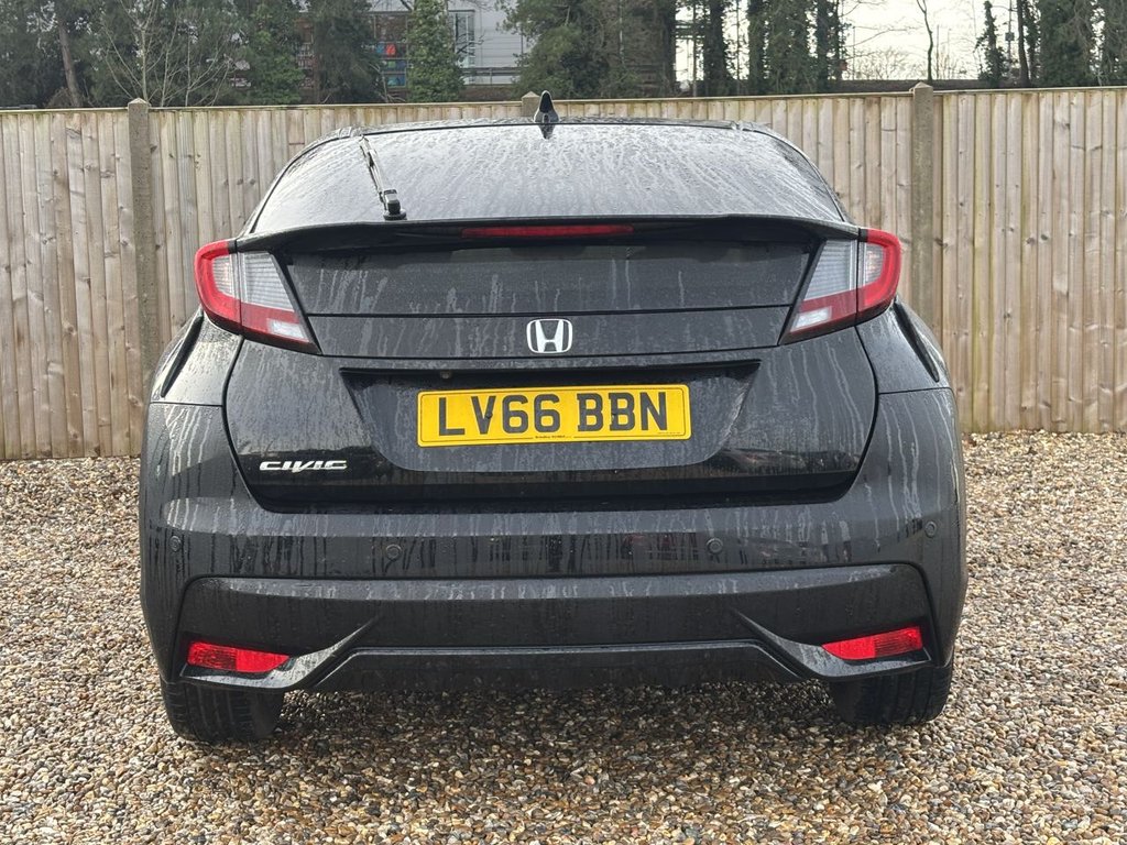 Used Honda Civic 2016 for sale - 77692900: Photo 4