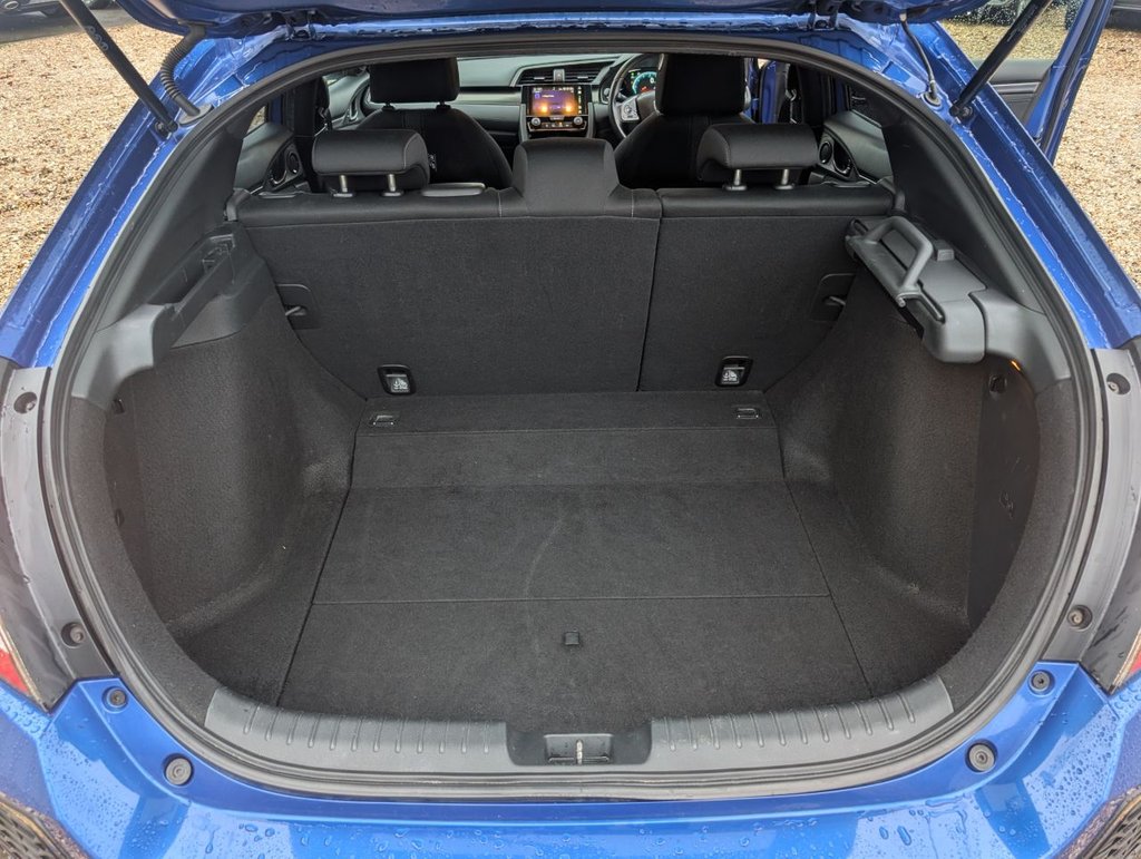 Used Honda Civic 2017 for sale - 77187920: Photo 9