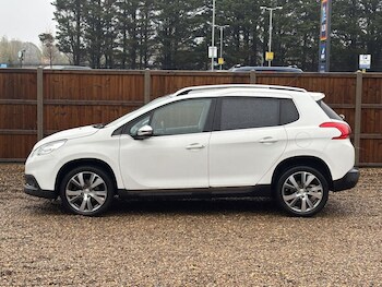 Used Peugeot 2008 2014 for sale - 76582140: Photo