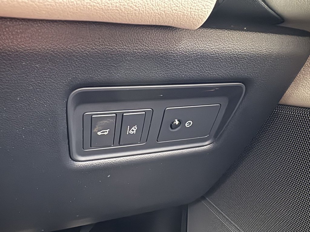 Used Land Rover Range Rover Sport 2017 for sale - 76665674: Photo 17