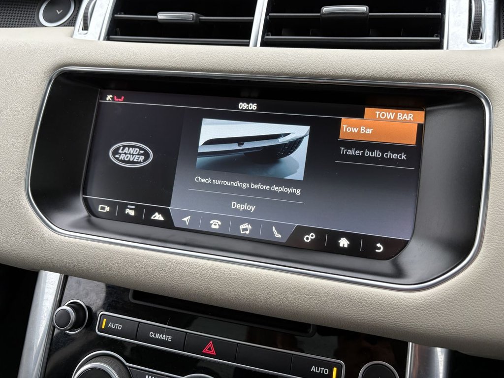 Used Land Rover Range Rover Sport 2017 for sale - 76665674: Photo 32