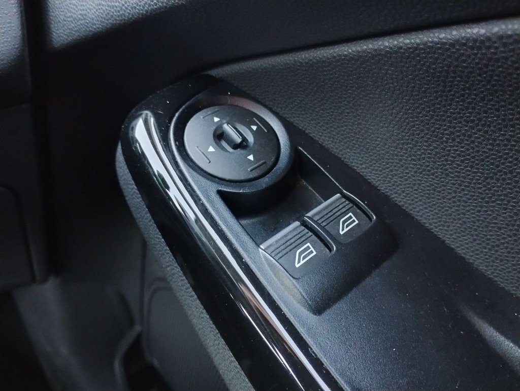 Used Ford Fiesta 2017 for sale - 76368106: Photo 21