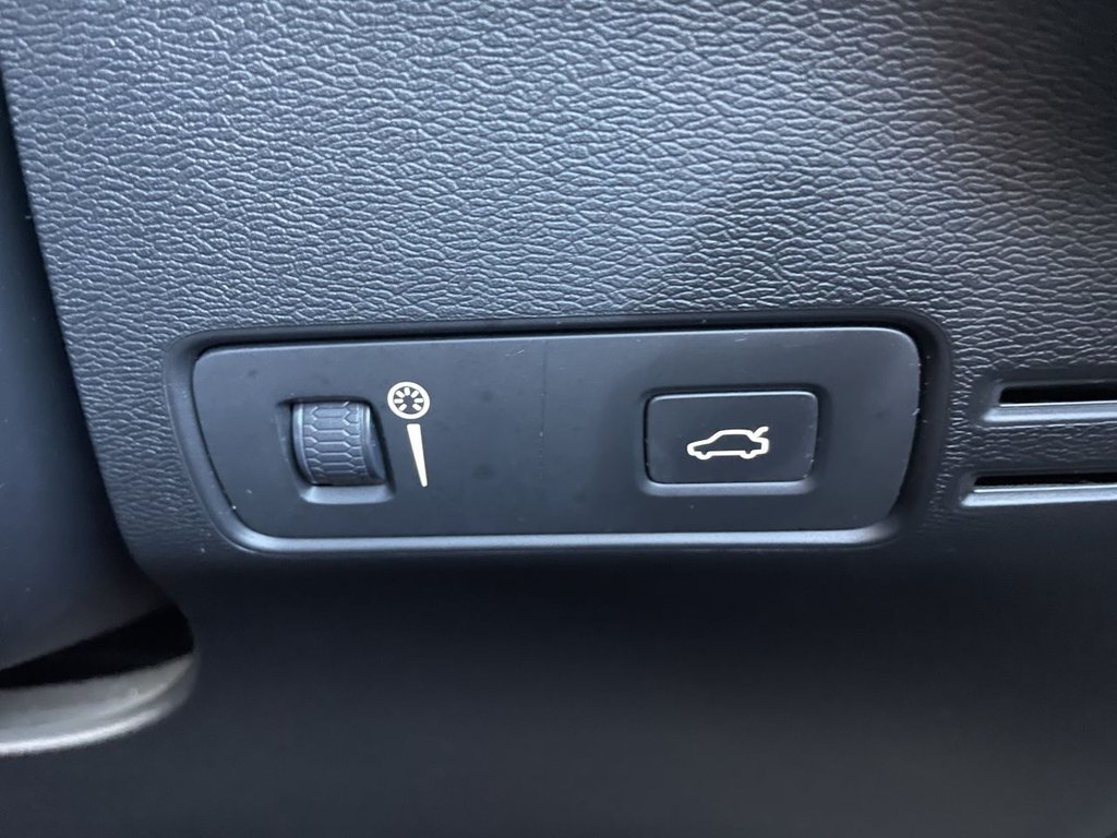 Used Volvo XC40 2018 for sale - 77287661: Photo 20