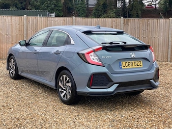 Used Honda Civic 2019 for sale - 75765496: Photo