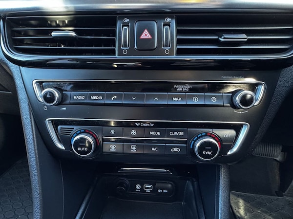Used Kia Optima 2017 for sale - 76185160: Photo 16