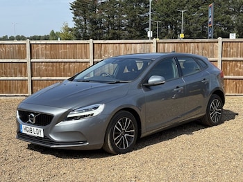 2018 (18) - 2.0 T2 GPF Momentum Hatchback 5dr Petrol Manual Euro 6 (s/s) (122 ps)