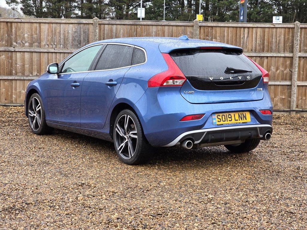 Used Volvo V40 2019 for sale - 76740077: Photo 3