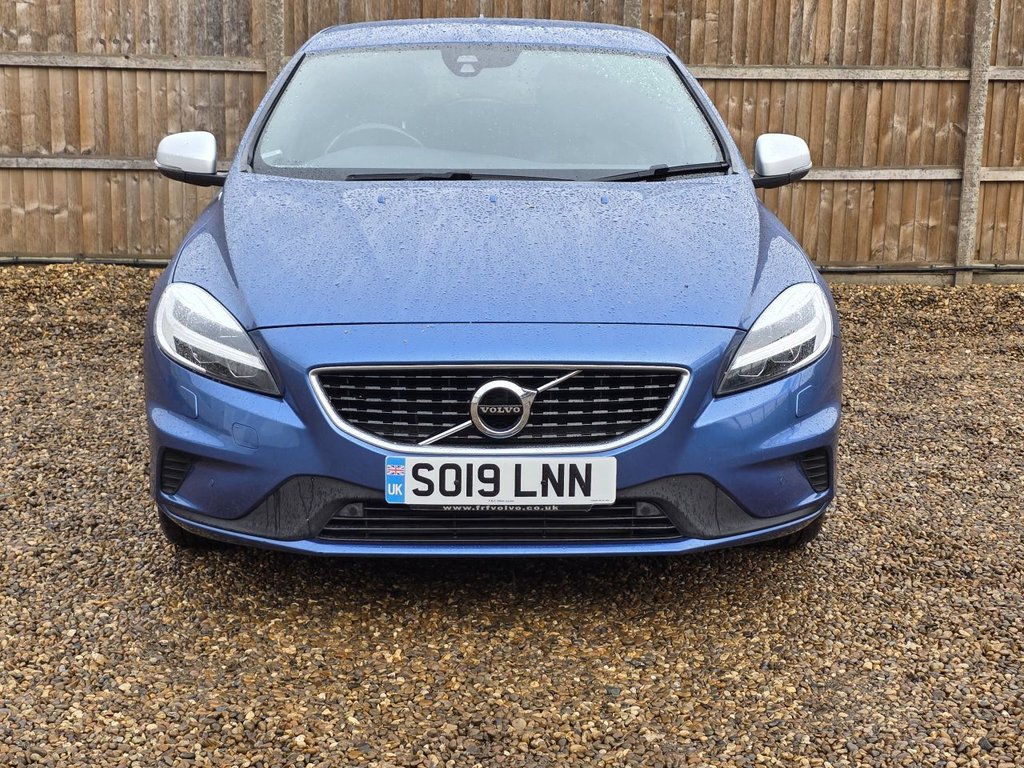 Used Volvo V40 2019 for sale - 76740077: Photo 8