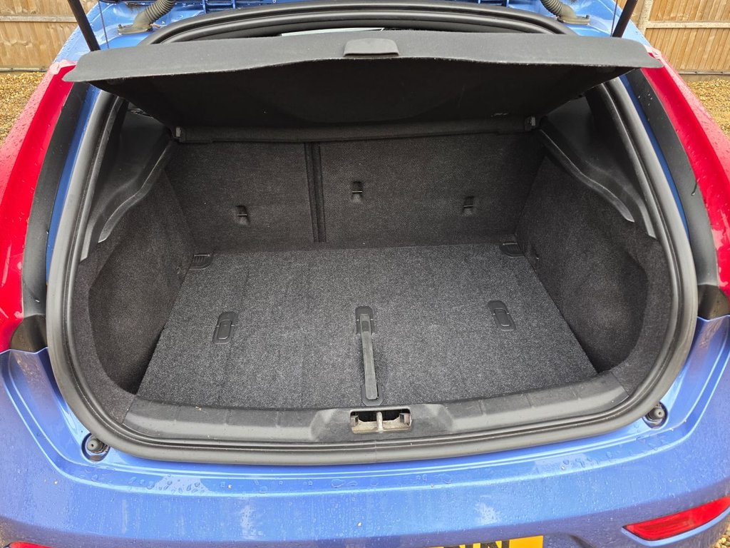 Used Volvo V40 2019 for sale - 76740077: Photo 9