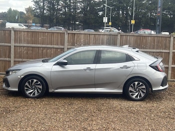 Used Honda Civic 2019 for sale - 76038861: Photo 2